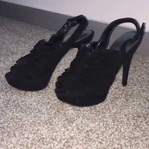 Guess Kailua Black Suede Ruffle Heel 6.5